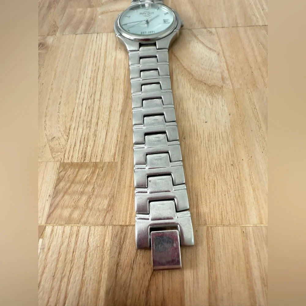 Fossil brand model